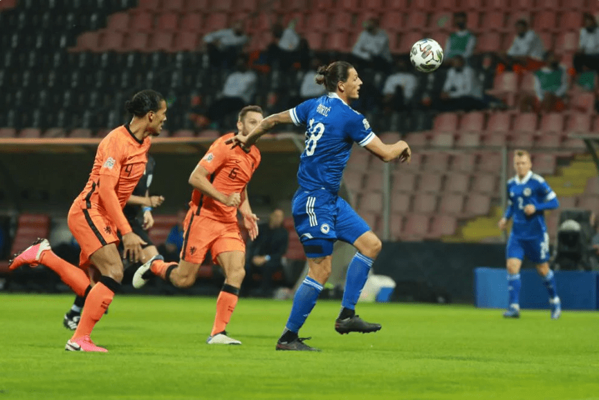 关于荷兰-负于意大利,小组晋级形势未定的信息 关于荷兰-负于意大利,小组晋级形势未定的信息